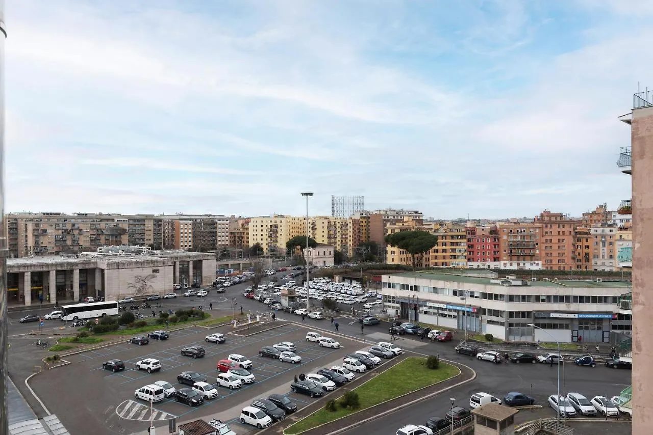 Sunny Apartment Piramide Roma