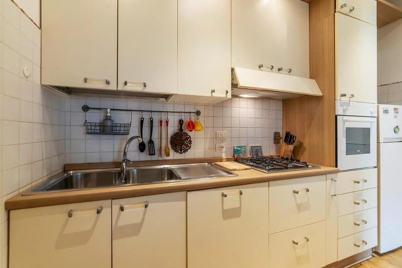 Sunny Apartment Piramide Rome 0*,  Italy